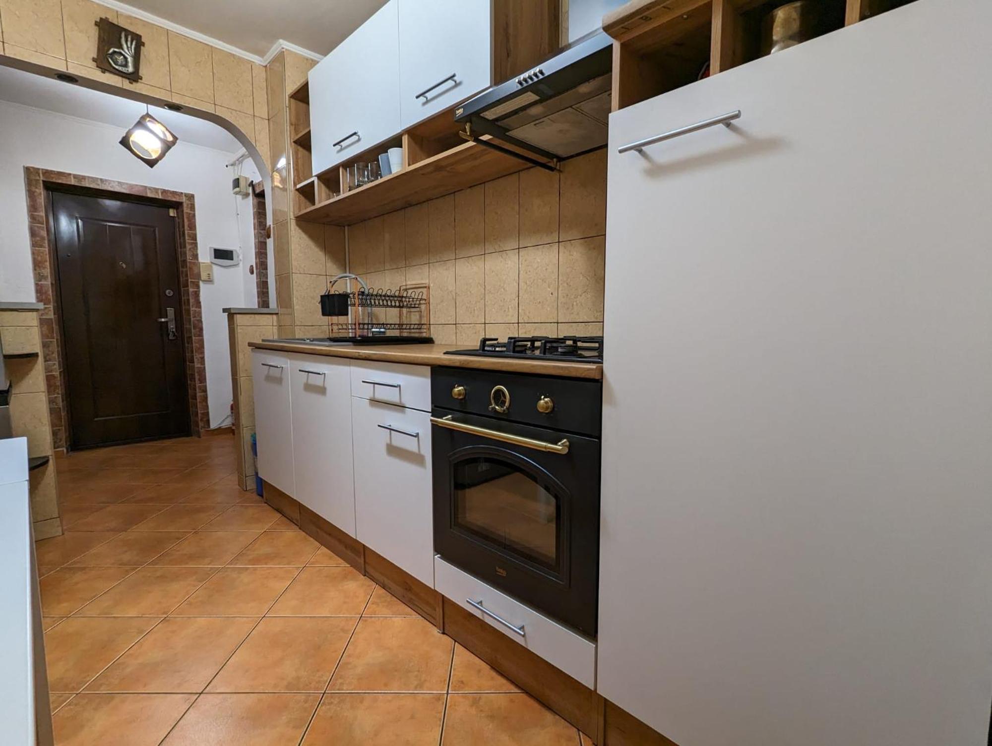 Modern Oasis With A Cozy Fireplace Your Stylish Apartment Minutes From Downtown Бухарест Экстерьер фото